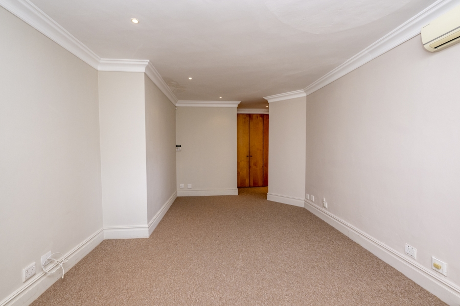 To Let 4 Bedroom Property for Rent in Kenilworth Upper Western Cape